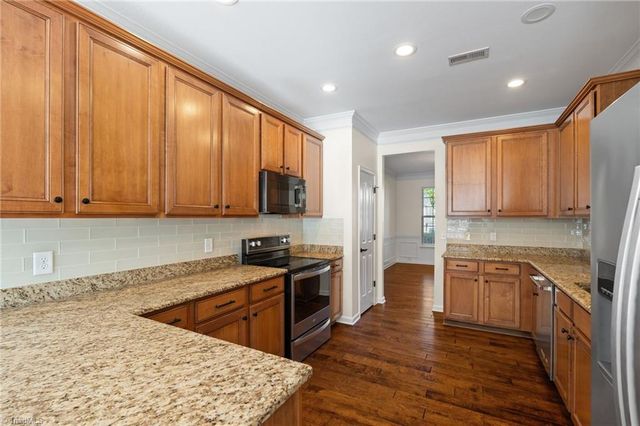 2636 Crosland Hill Drive, Winston-salem, NC 27106