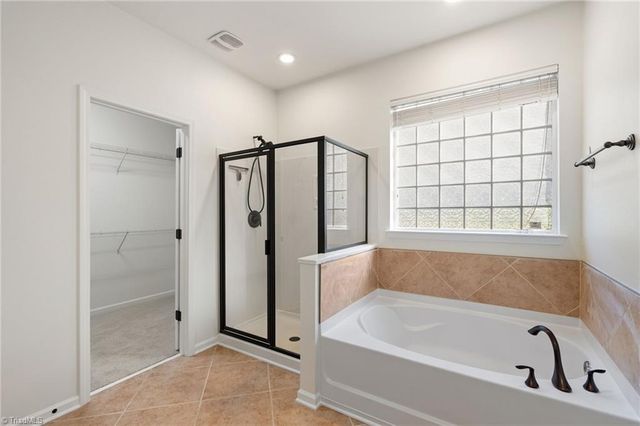 2636 Crosland Hill Drive, Winston-salem, NC 27106