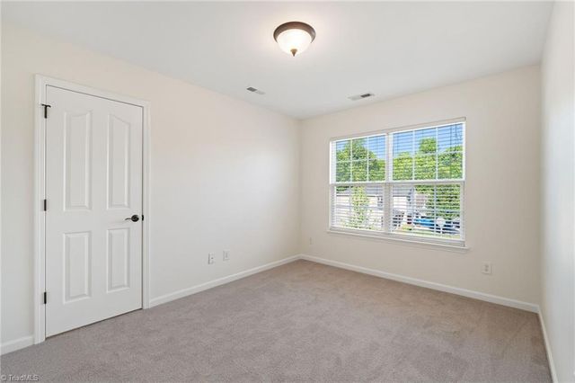 2636 Crosland Hill Drive, Winston-salem, NC 27106