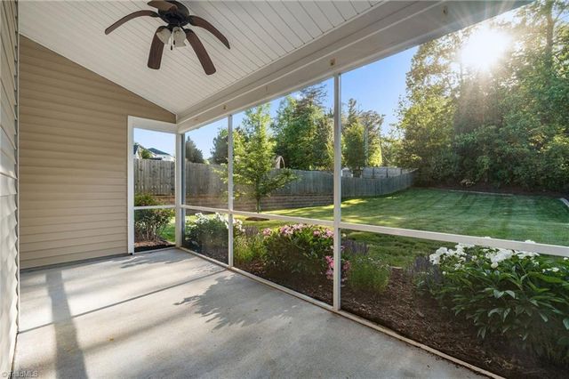 2636 Crosland Hill Drive, Winston-salem, NC 27106