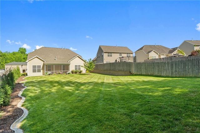 2636 Crosland Hill Drive, Winston-salem, NC 27106