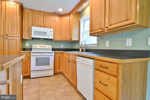 338 CALAMUS LN, Strasburg, VA 22657