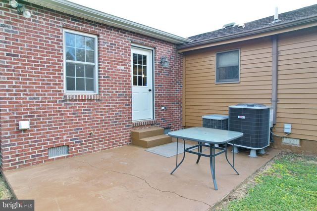 338 CALAMUS LN, Strasburg, VA 22657
