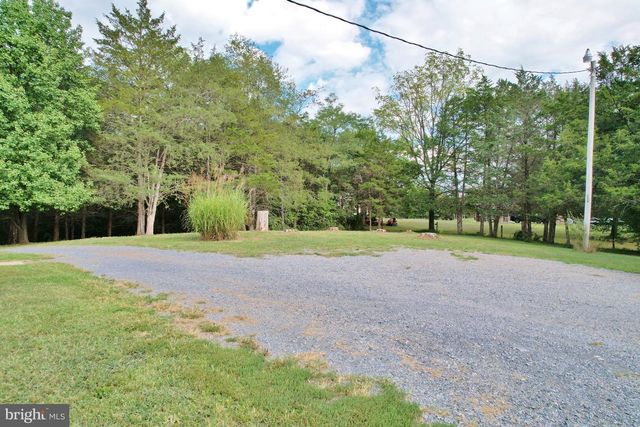 338 CALAMUS LN, Strasburg, VA 22657