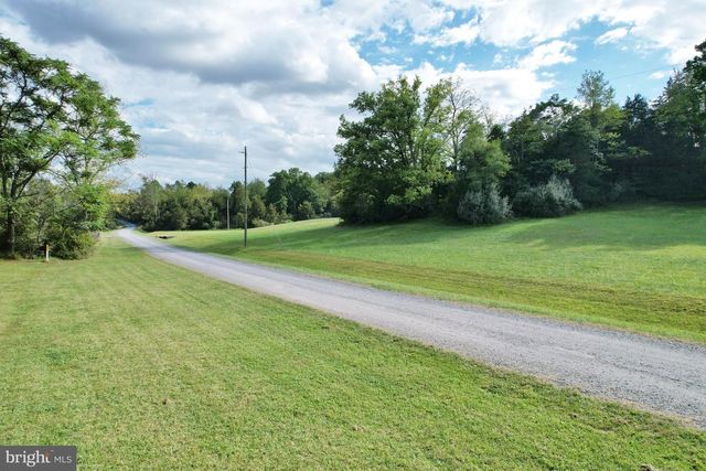 338 CALAMUS LN, Strasburg, VA 22657