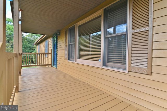 338 CALAMUS LN, Strasburg, VA 22657