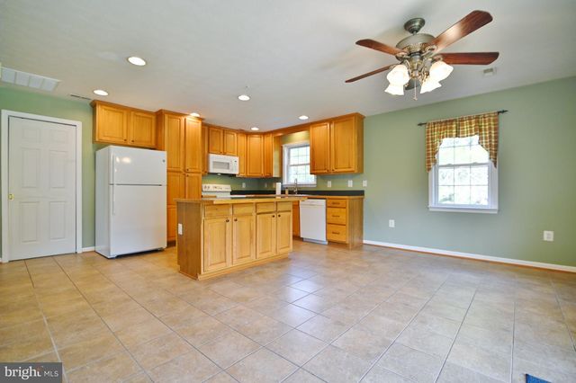 338 CALAMUS LN, Strasburg, VA 22657