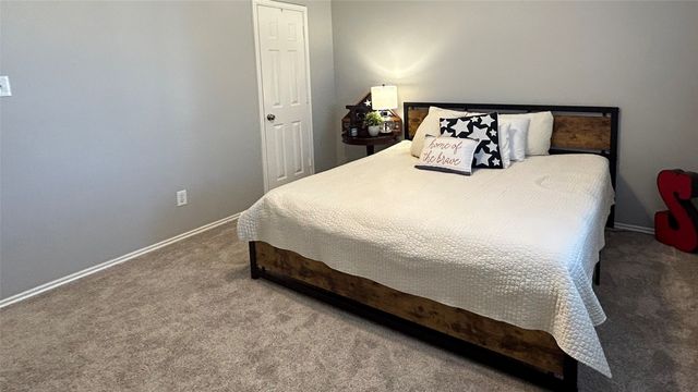 116 Valley Ranch Court, Waxahachie, TX 75165