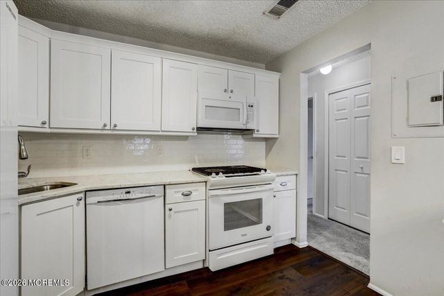 54 Des Moines Court, Tinton Falls, NJ 07712