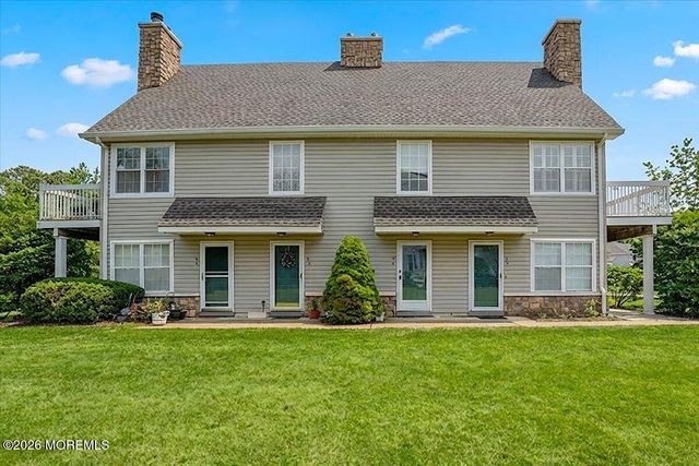 54 Des Moines Court, Tinton Falls, NJ 07712