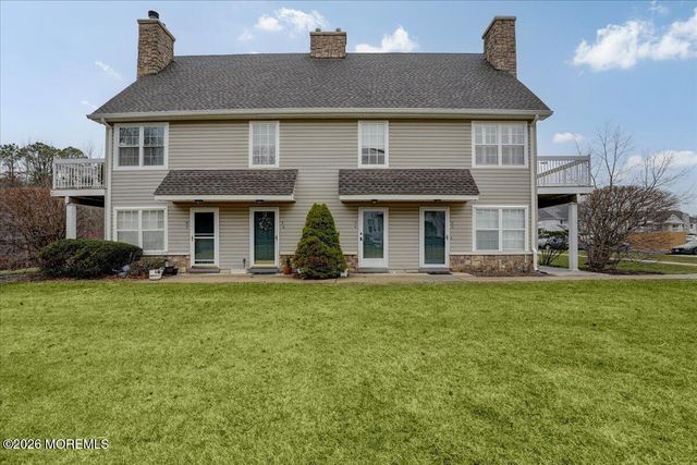 54 Des Moines Court, Tinton Falls, NJ 07712