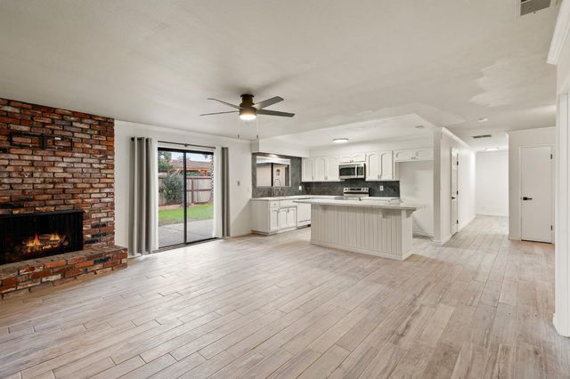 1009 Springoak Way, Stockton, CA 95209