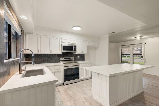 1009 Springoak Way, Stockton, CA 95209