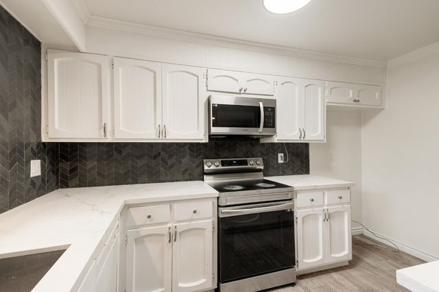 1009 Springoak Way, Stockton, CA 95209