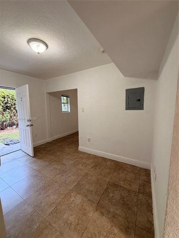 219 NW 10th St 2, Miami, FL 33136