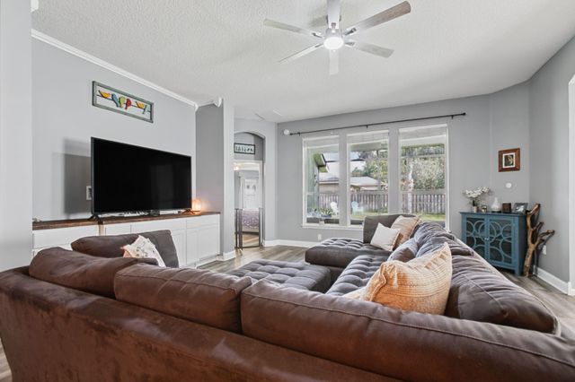 1208 Springhealth Ct, St Augustine, FL 32092