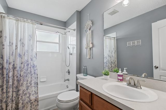 1208 Springhealth Ct, St Augustine, FL 32092