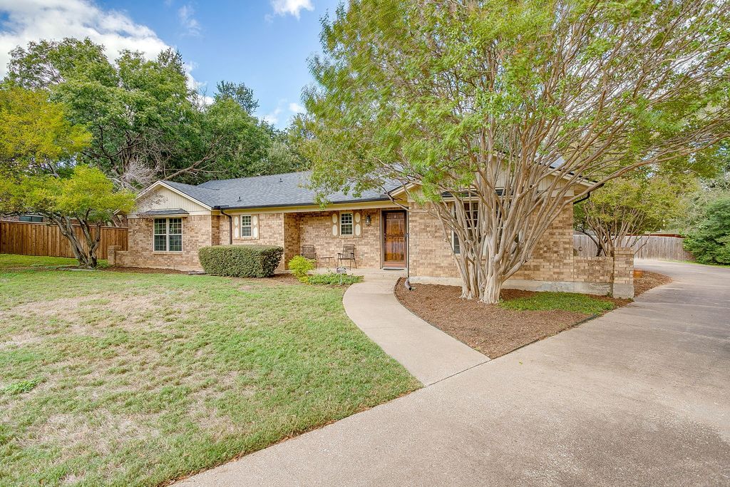 504 Regina Court, Euless, TX 76039 — photo 3