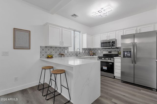2300 E MAGMA Road 76, San Tan Valley, AZ 85143