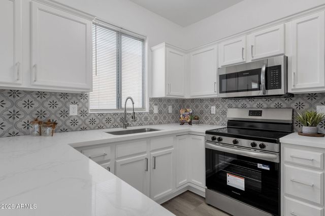 2300 E MAGMA Road 76, San Tan Valley, AZ 85143