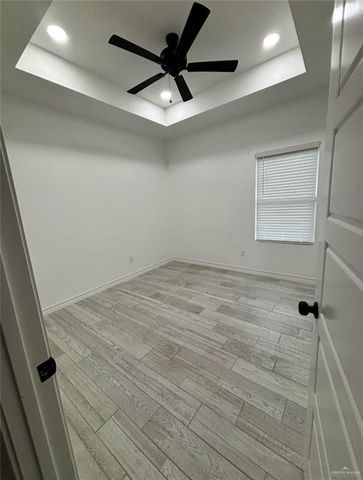 9270 Lake Charles Drive, Los Fresnos, TX 78566