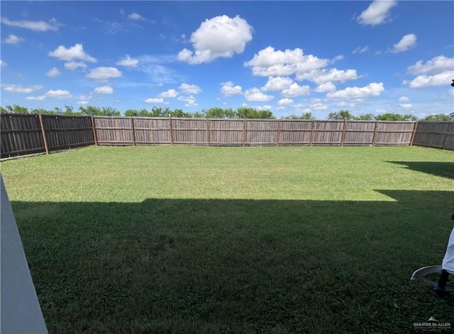 9270 Lake Charles Drive, Los Fresnos, TX 78566