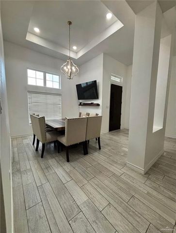 9270 Lake Charles Drive, Los Fresnos, TX 78566