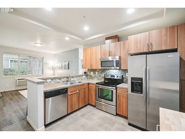 8059 Ne MIRIAM Way, Hillsboro, OR 97006