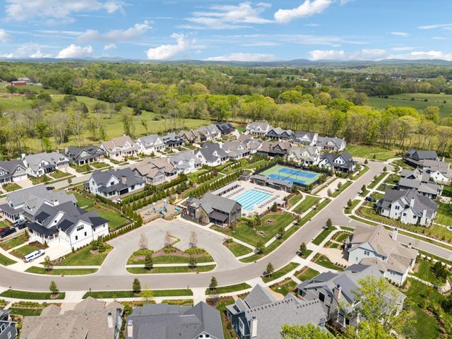 9307 Double Run Ct, College Grove, TN 37046