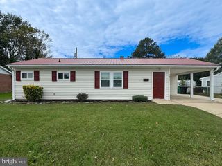 1424 S GOVERNORS AVE, Dover, DE 19904