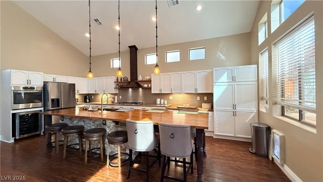 10633 Adamsong Avenue, Las Vegas, NV 89135