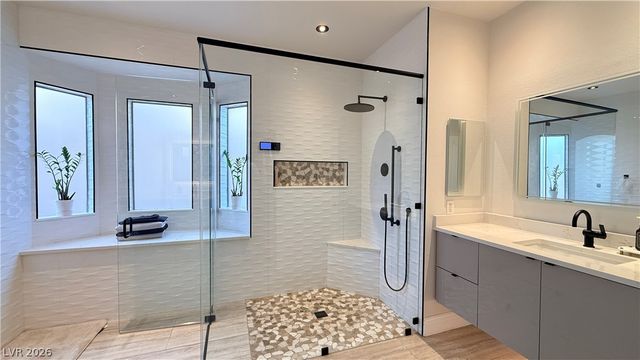 10633 Adamsong Avenue, Las Vegas, NV 89135