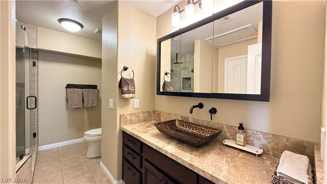 10633 Adamsong Avenue, Las Vegas, NV 89135