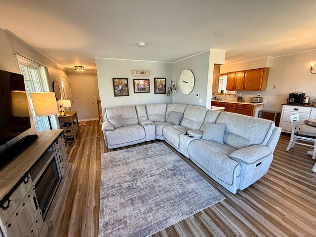 100 Village Creek Drive, Lake In The Hills, IL 60156