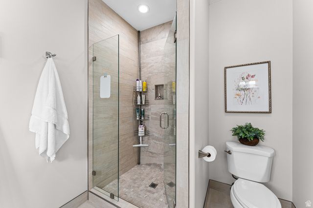 178 E EDGECREST LN, North Salt Lake, UT 84054