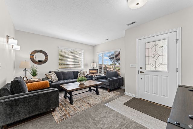 178 E EDGECREST LN, North Salt Lake, UT 84054