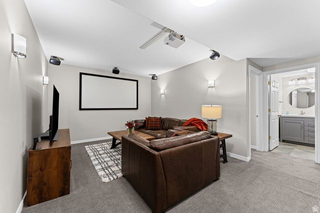178 E EDGECREST LN, North Salt Lake, UT 84054