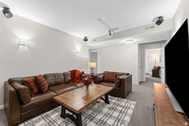178 E EDGECREST LN, North Salt Lake, UT 84054