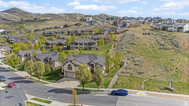 178 E EDGECREST LN, North Salt Lake, UT 84054