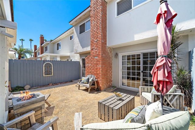 8215 Deerfield Drive, Huntington Beach, CA 92646
