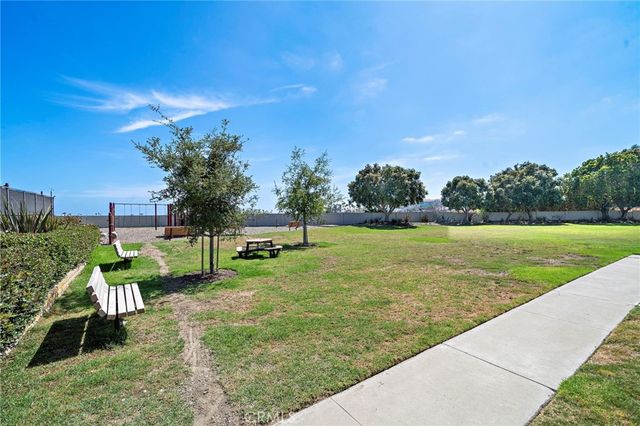 8215 Deerfield Drive, Huntington Beach, CA 92646