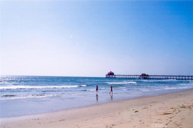 8215 Deerfield Drive, Huntington Beach, CA 92646