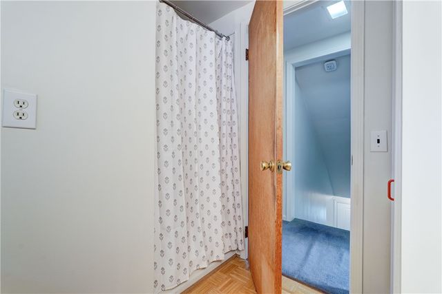 155 Lake Meadow Drive, Greece, NY 14612