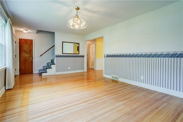 155 Lake Meadow Drive, Greece, NY 14612