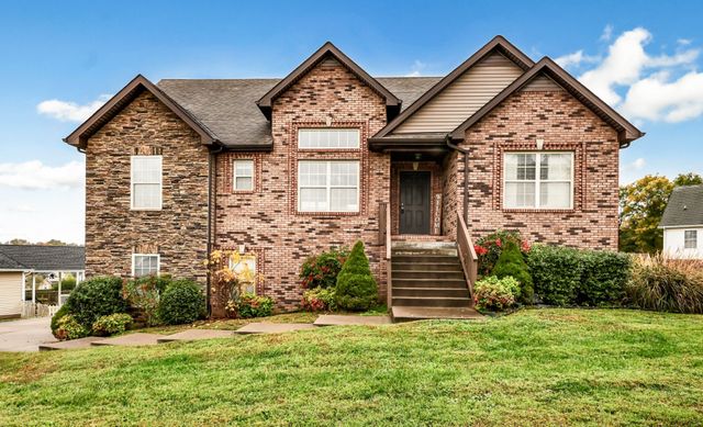 410 River Heights Dr, Clarksville, TN 37040