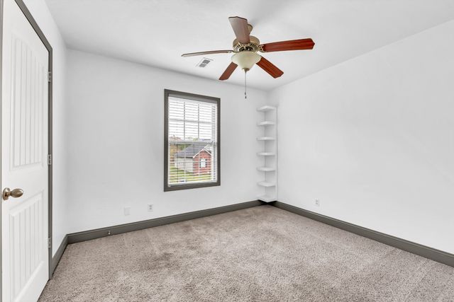 410 River Heights Dr, Clarksville, TN 37040
