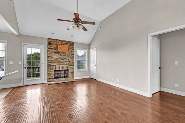 410 River Heights Dr, Clarksville, TN 37040