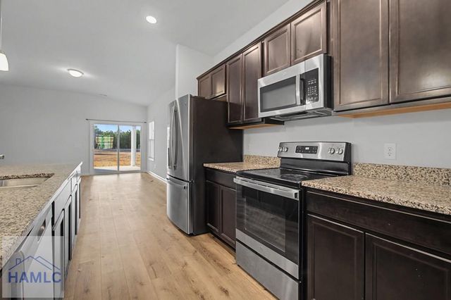 68 Blueberry Court NE, Ludowici, GA 31316