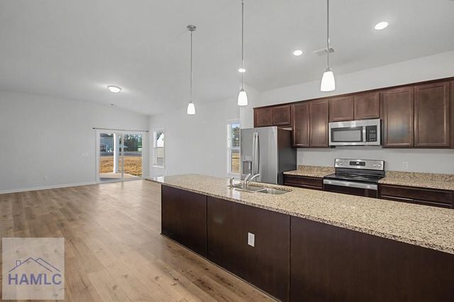 68 Blueberry Court NE, Ludowici, GA 31316