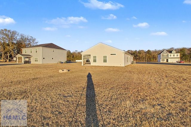 68 Blueberry Court NE, Ludowici, GA 31316